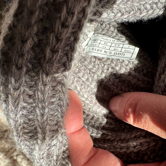 Ugg classic cardi boots - Picture 5 of 5